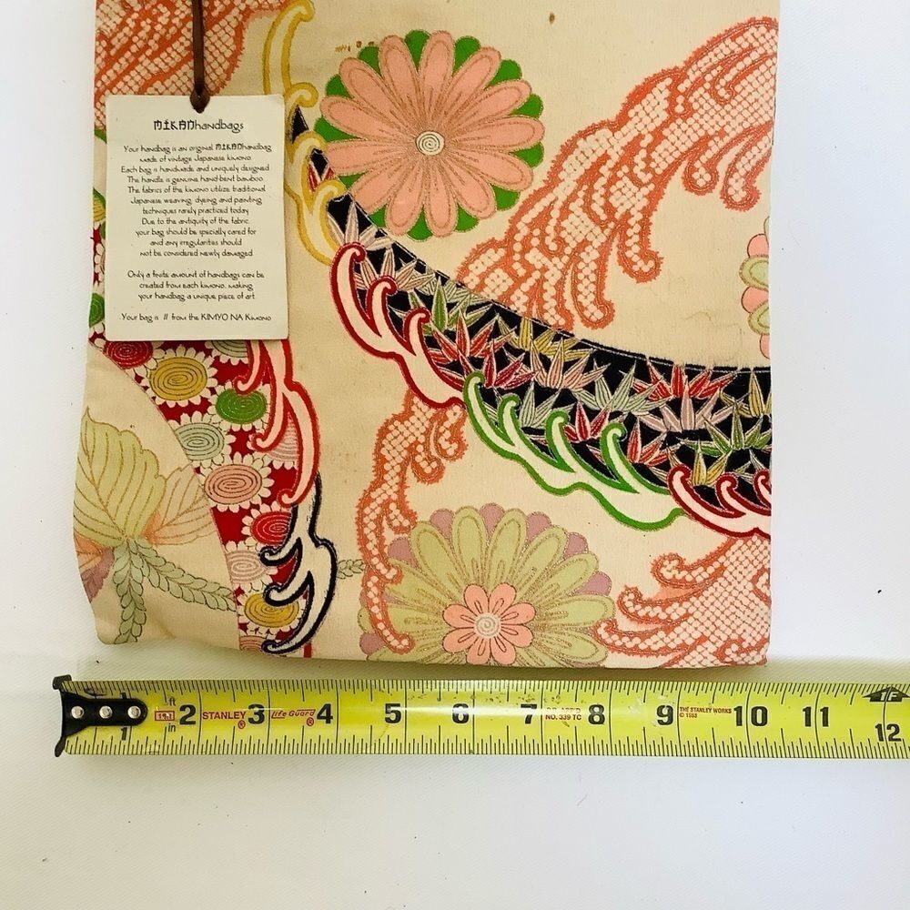 Collectible MIKAN HANDBAG MADE FROM A VINTAGE KIMONO - Picture 6 of 13